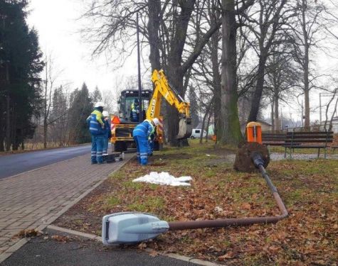 Wymiana oświetlenia ulicznego w Janowicach Wielkich.