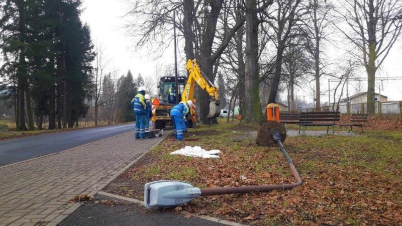 Wymiana oświetlenia ulicznego w Janowicach Wielkich.