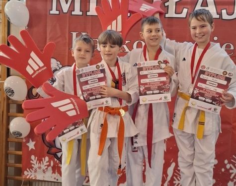 20251207 Easy Resize.com 5418